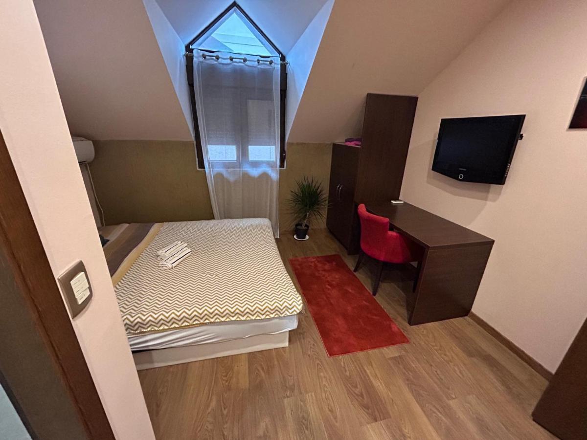 Benvenuti Apartments سيتينيي المظهر الخارجي الصورة