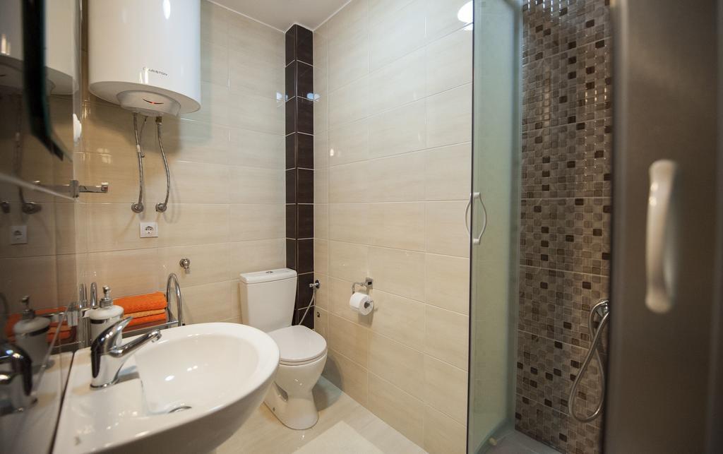 Benvenuti Apartments سيتينيي الغرفة الصورة