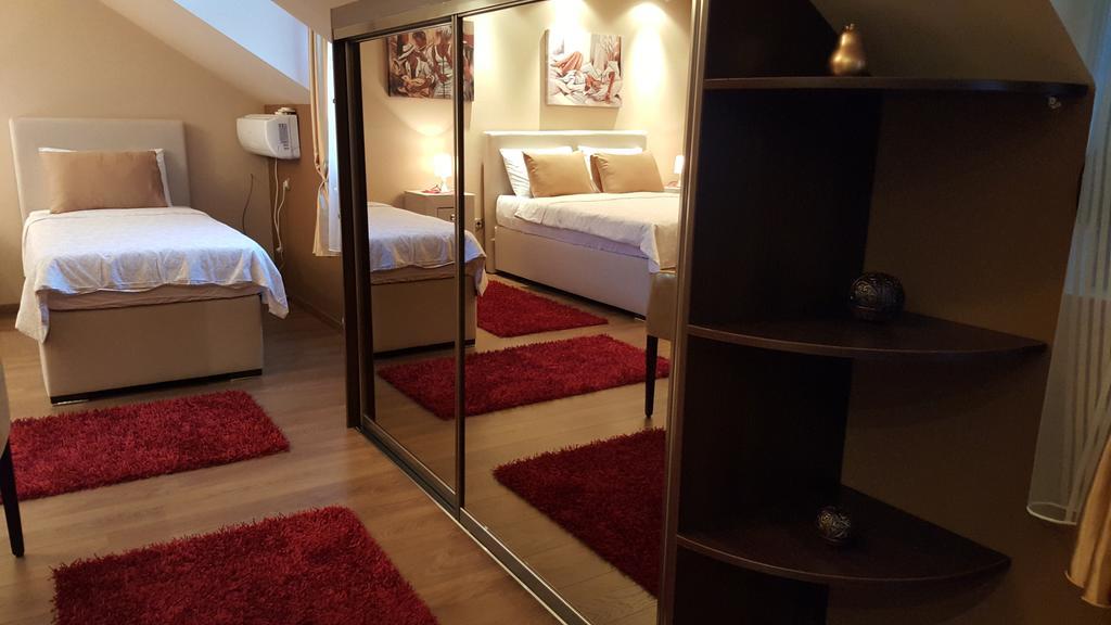 Benvenuti Apartments سيتينيي الغرفة الصورة